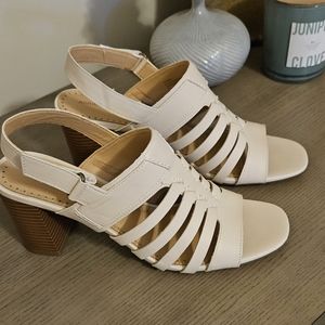Adrianne Vittadini dress sandals 9.5